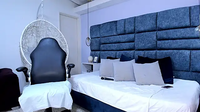 Snapshot of electraknox chatting on 02-26-26, 05:23 electraknox online show from 02-26-26, 05:23