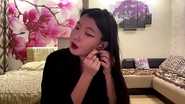 MaeRaads online show from 04-01-26, 06:05