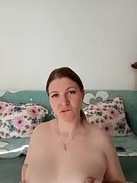 Snapshot of Scarbau chatting on 05-15-26, 06:31 Scarbau online show from 05-15-26, 06:31