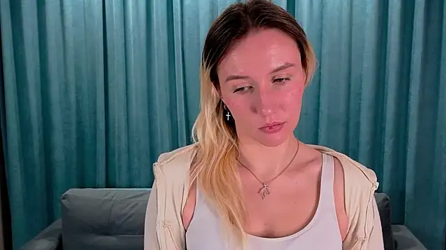 Snapshot of AshleyySchwartz chatting on 02-25-26, 02:59 AshleyySchwartz online show from 02-25-26, 02:59