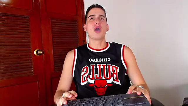 Snapshot of ryanlevi1 chatting on 02-16-26, 04:47 ryanlevi1 online show from 02-16-26, 04:47