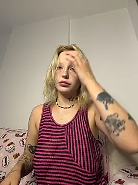 Snapshot of urlittlebaby666 chatting on 02-27-26, 07:25 urlittlebaby666 online show from 02-27-26, 07:25