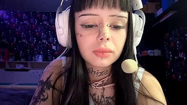 Snapshot of Luna_Sohotti chatting on 02-26-26, 03:11 Luna Sohotti online show from 02-26-26, 03:11