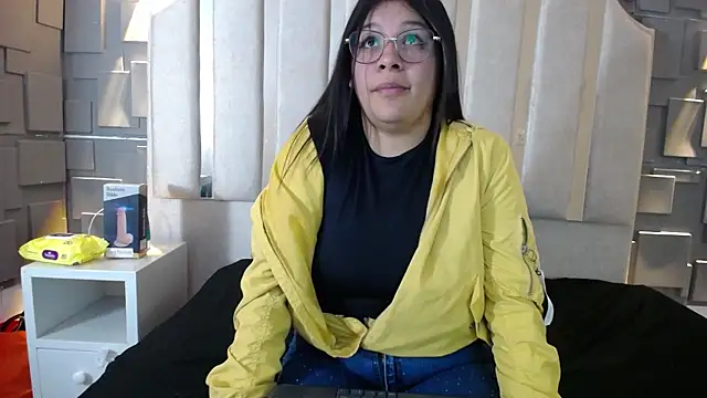 Snapshot of belen_green chatting on 04-27-26, 03:43 belen green online show from 04-27-26, 03:43