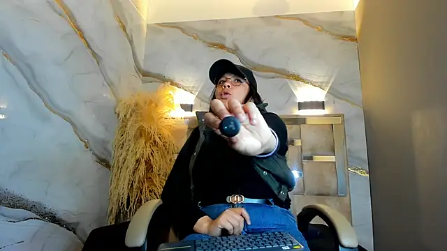 Snapshot of belen_green chatting on 05-03-26, 01:06 belen green online show from 05-03-26, 01:06