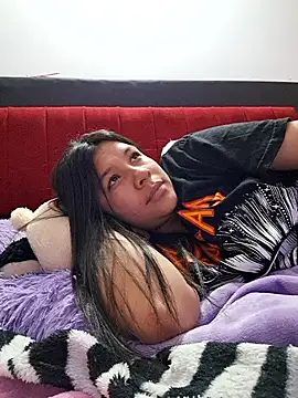 Snapshot of belen_green chatting on 05-14-26, 02:18 belen green online show from 05-14-26, 02:18