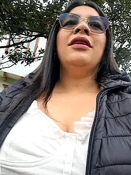 Snapshot of belen_green chatting on 06-28-26, 12:33 belen green online show from 06-28-26, 12:33