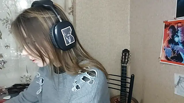 Snapshot of MilaTyan chatting on 02-24-26, 05:33 MilaTyan online show from 02-24-26, 05:33