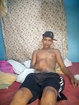 Snapshot of dan30_cm chatting on 02-21-26, 12:33 dan30 cm online show from 02-21-26, 12:33