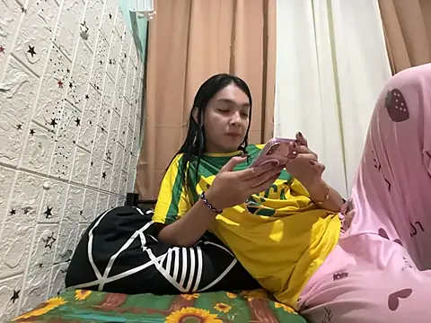 Snapshot of bigcock_farrah chatting on 02-23-26, 08:44 bigcock farrah online show from 02-23-26, 08:44