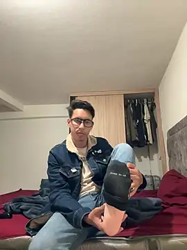 Snapshot of Jack_Frostt chatting on 02-18-26, 03:35 Jack Frostt online show from 02-18-26, 03:35