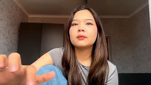 Snapshot of RegenaLandauer chatting on 02-22-26, 07:40 RegenaLandauer online show from 02-22-26, 07:40