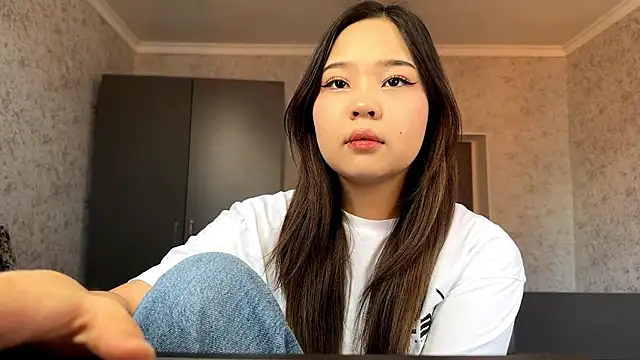 Snapshot of RegenaLandauer chatting on 02-28-26, 06:47 RegenaLandauer online show from 02-28-26, 06:47