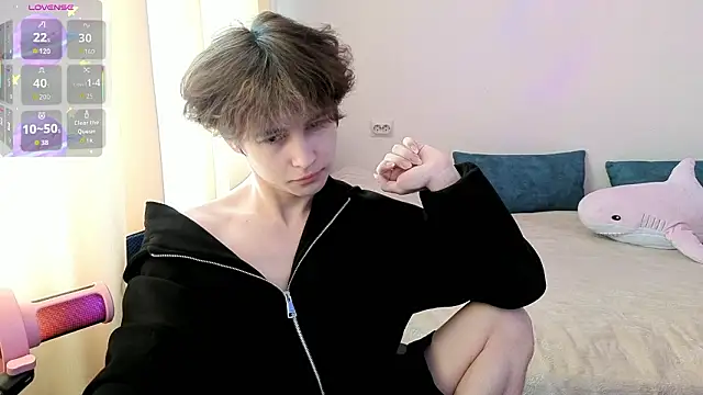 Snapshot of _LukaHayes_ chatting on 02-21-26, 11:00 LukaHayes online show from 02-21-26, 11:00