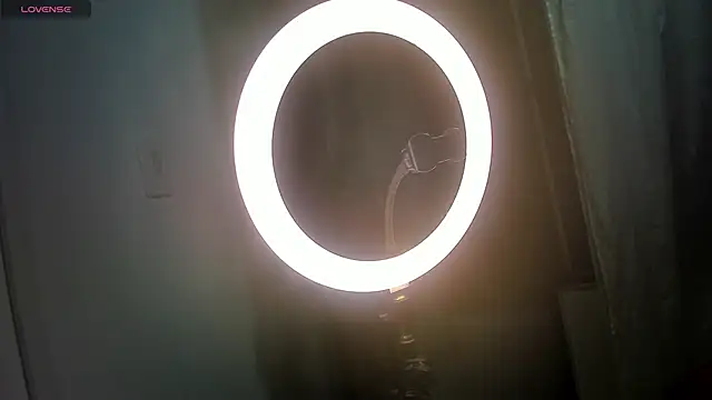 Snapshot of isabella_barbie chatting on 02-24-26, 02:20 isabella barbie online show from 02-24-26, 02:20