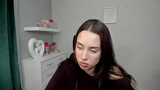 AdeleSolo online show from 04-08-26, 12:38