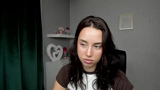 AdeleSolo online show from 06-04-26, 05:35