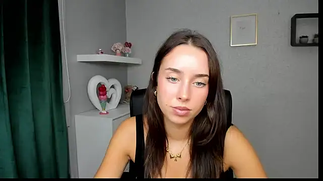 Snapshot of AdeleSolo chatting on 07-16-26, 05:35 AdeleSolo online show from 07-16-26, 05:35
