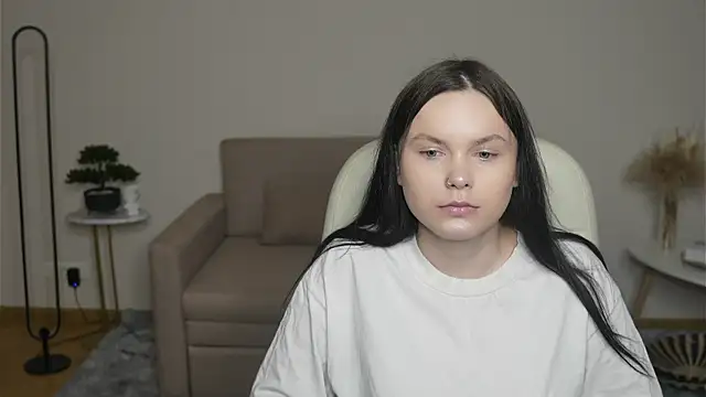 Snapshot of LeilaErcolani chatting on 02-20-26, 12:49 LeilaErcolani online show from 02-20-26, 12:49