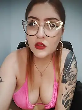Snapshot of roouse_moon chatting on 03-20-26, 11:09 roouse moon online show from 03-20-26, 11:09