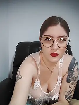 Snapshot of roouse_moon chatting on 03-22-26, 10:02 roouse moon online show from 03-22-26, 10:02