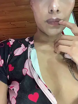 Snapshot of Emily-Fire chatting on 03-02-26, 06:04 Emily-Fire online show from 03-02-26, 06:04