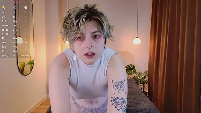 Snapshot of SpiderrArti chatting on 02-19-26, 06:20 SpiderrArti online show from 02-19-26, 06:20