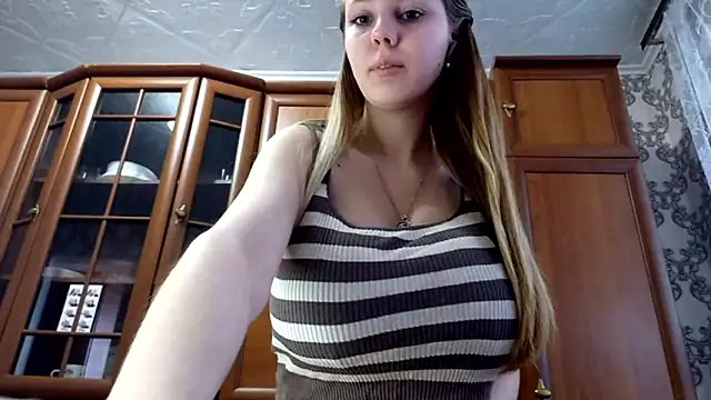 VictoriaDeese online show from 03-10-26, 04:17