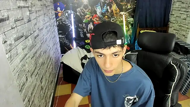 Snapshot of wex_077 chatting on 02-26-26, 01:26 wex 077 online show from 02-26-26, 01:26