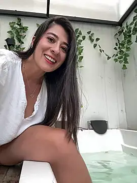 Snapshot of miiaa_love chatting on 02-21-26, 10:22 miiaa love online show from 02-21-26, 10:22