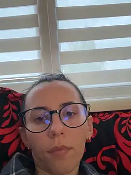 Snapshot of Oliviyalove_ chatting on 06-02-26, 05:37 Oliviyalove online show from 06-02-26, 05:37
