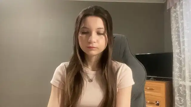 Snapshot of LunnaBliss chatting on 02-19-26, 03:08 LunnaBliss online show from 02-19-26, 03:08