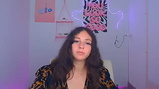KissMeJulia online show from 07-20-26, 10:39