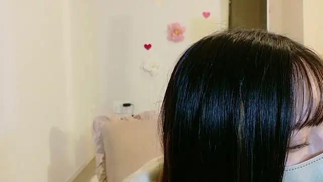 Snapshot of maichan_v chatting on 02-19-26, 01:07 maichan v online show from 02-19-26, 01:07