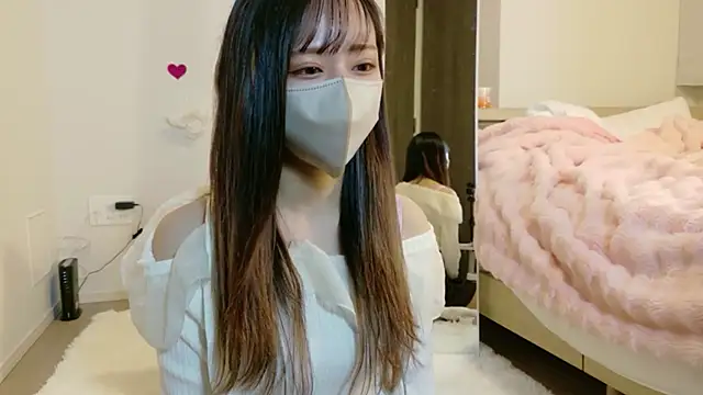 Snapshot of maichan_v chatting on 02-23-26, 01:19 maichan v online show from 02-23-26, 01:19