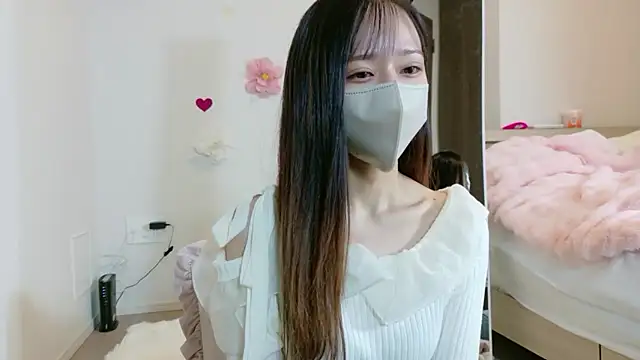 Snapshot of maichan_v chatting on 02-27-26, 11:10 maichan v online show from 02-27-26, 11:10