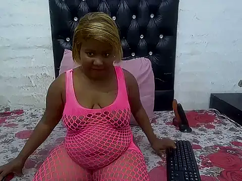 Snapshot of ChubbyMidgetxxx chatting on 02-23-26, 06:11 ChubbyMidgetxxx online show from 02-23-26, 06:11