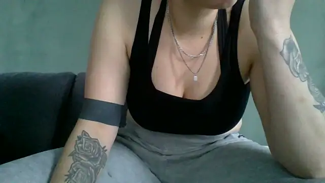 Snapshot of Geileboef28 chatting on 04-20-26, 03:37 Geileboef28 online show from 04-20-26, 03:37