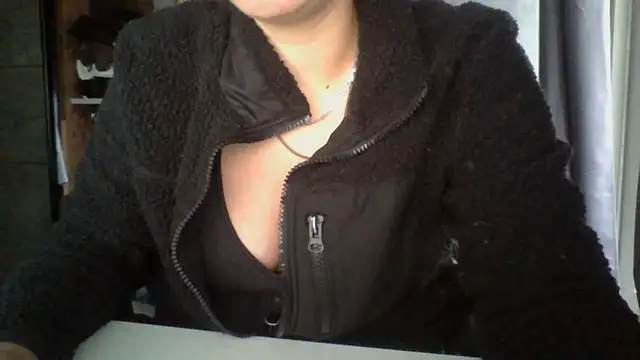 Snapshot of Geileboef28 chatting on 07-08-26, 05:45 Geileboef28 online show from 07-08-26, 05:45