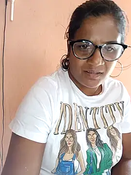 indianstrawberrylips4u online show from 03-10-26, 07:02