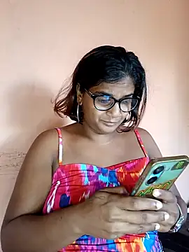 indianstrawberrylips4u online show from 03-31-26, 04:57