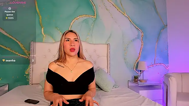 Snapshot of milkavelvett chatting on 02-27-26, 04:07 milkavelvett online show from 02-27-26, 04:07