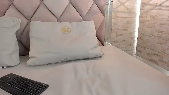 bella novoa online show from 03-10-26, 03:11