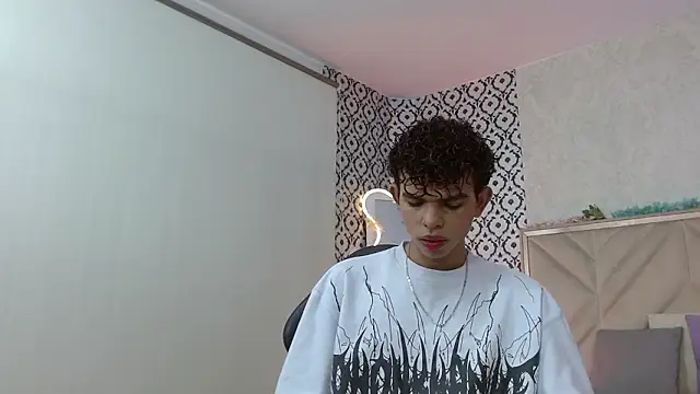 Snapshot of keahi_tay chatting on 03-01-26, 11:45 keahi tay online show from 03-01-26, 11:45