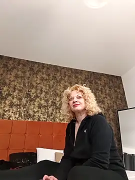 Snapshot of LaireeFelini chatting on 03-01-26, 07:27 LaireeFelini online show from 03-01-26, 07:27