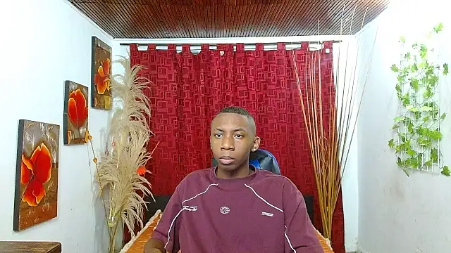 Snapshot of milo018 chatting on 02-22-26, 07:19 milo018 online show from 02-22-26, 07:19