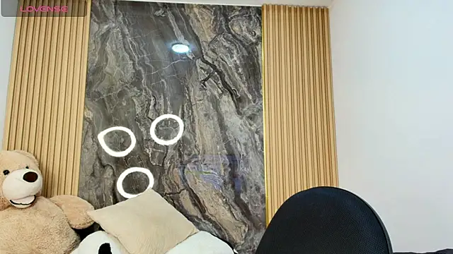 scarlett lumi online show from 04-18-26, 11:47