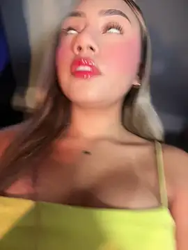 Dulce Sofi  online show from 04-13-26, 10:37