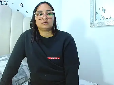 Snapshot of MaferNaughty4U chatting on 02-20-26, 12:16 MaferNaughty4U online show from 02-20-26, 12:16