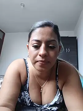 Snapshot of Marcela2408 chatting on 05-19-26, 02:56 Marcela2408 online show from 05-19-26, 02:56
